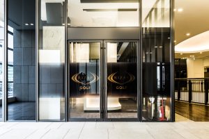 ライザップゴルフ三田店入口