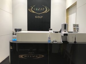 ライザップゴルフ神戸店フロント